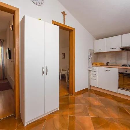 Apartment 2 Bedroom Amazing In Vir